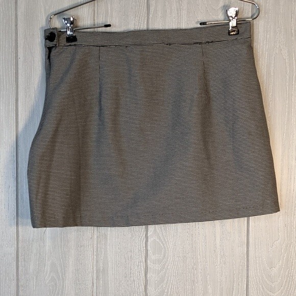 Forever 21 Hounds Tooth Mini Skirt Dark Academia Business Casual EUC SZ 28 - Picture 1 of 4